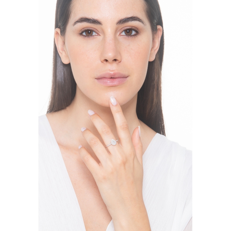 Ring with diamond pear cut 0.70 ct GIA in 18k white gold Ring with diamond pear cut 0.70 ct GIA in 18k white gold