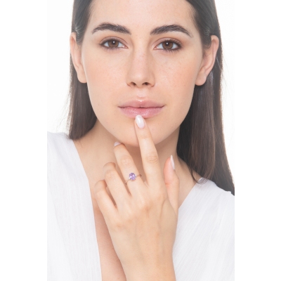 Ring in white gold 18k with central oval amethys and diamonds