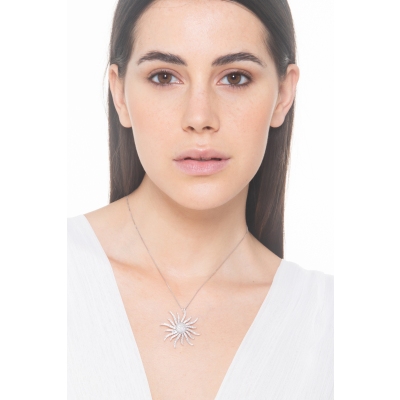 Necklace in white gold 18k with sun pendant in diamonds