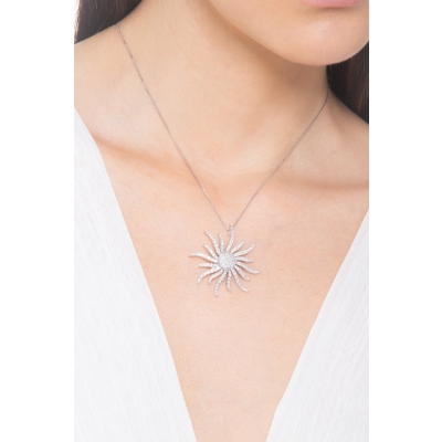 Necklace in white gold 18k with sun pendant in diamonds
