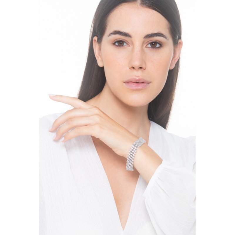 Soft link bracelet in gold 750 with diamonds Soft link bracelet in gold 750 with diamonds