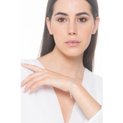 Bracelet in white gold 18k with diamonds, diameter of about 17.5 cm 