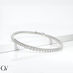 750 white gold semirigid elegant bracelet with graduated diamonds