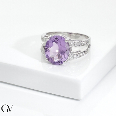 Amethyst and diamond ring band ring