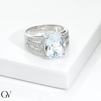 Aquamarine and diamond ring band ring