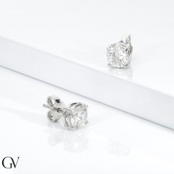 18kt white gold diamond stud earrings 2
