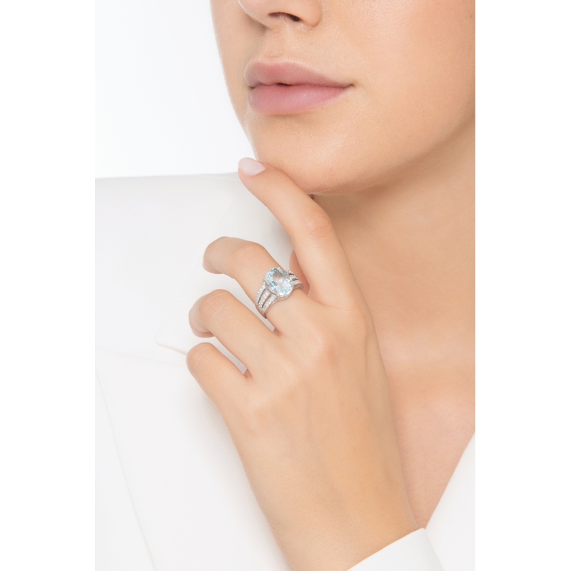 Aquamarine and diamond ring band ring Aquamarine and diamond ring band ring