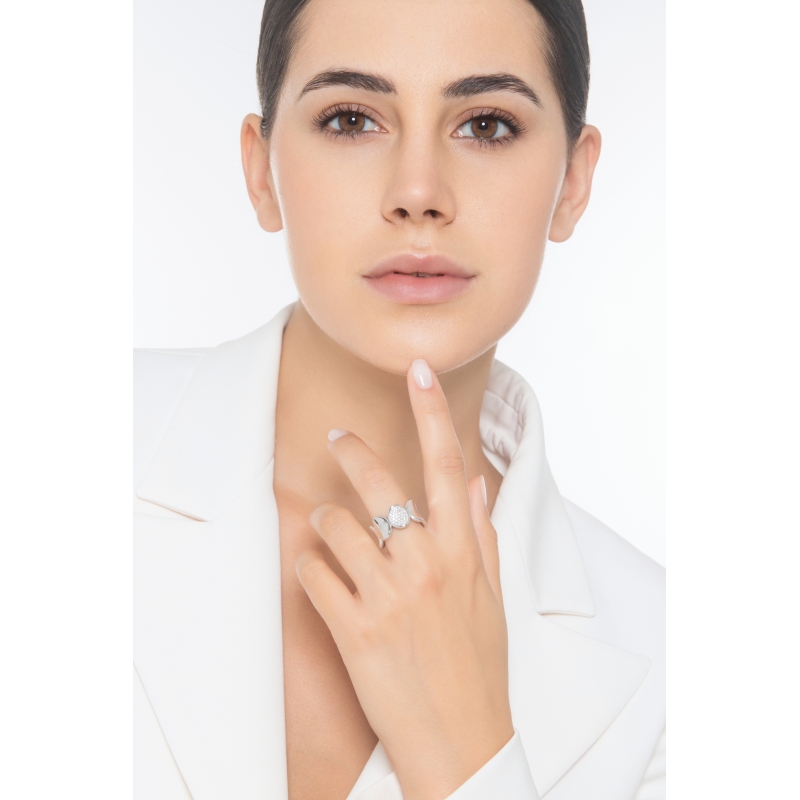 Elastic ring in white gold 18k with 6 oval platelet and one pavè diamonds plate Elastic ring in white gold 18k with 6 oval platelet and one pavè diamonds plate