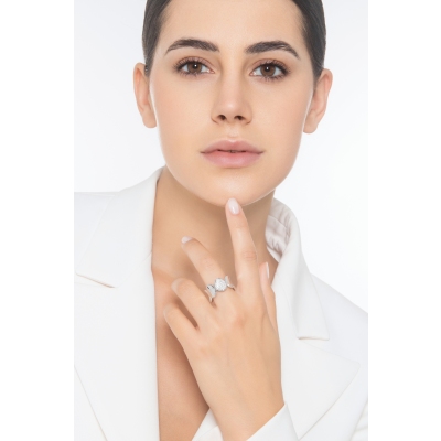 Elastic ring in white gold 18k with 6 oval platelet and one pavè diamonds plate