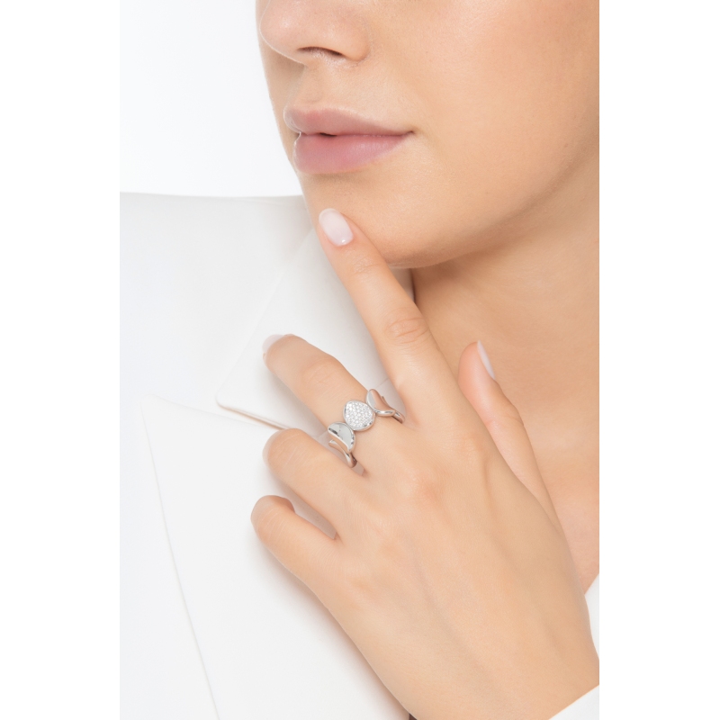 Elastic ring in white gold 18k with 6 oval platelet and one pavè diamonds plate Elastic ring in white gold 18k with 6 oval platelet and one pavè diamonds plate