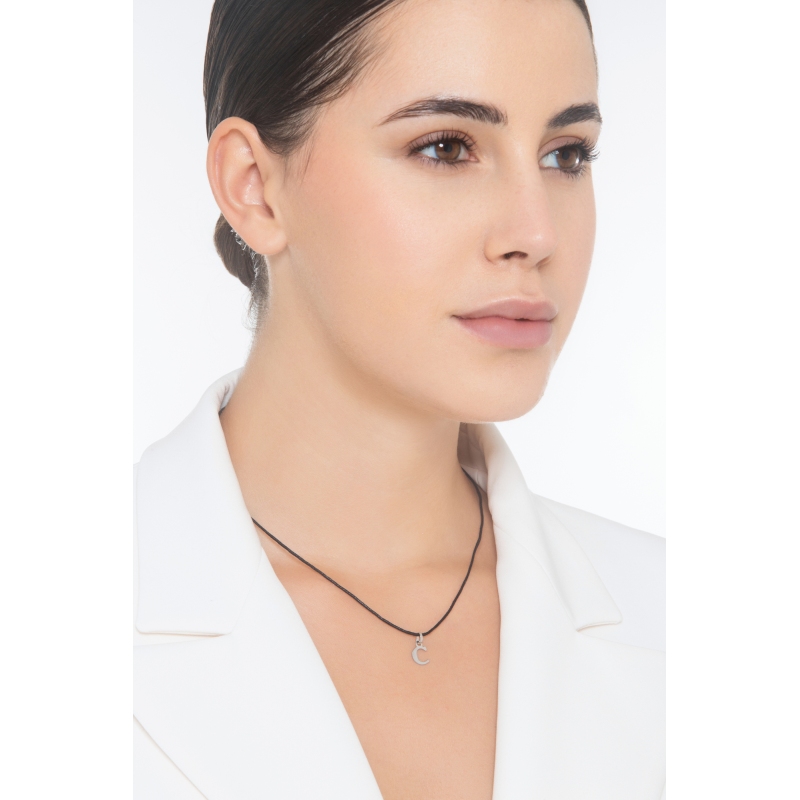 Pendant with initial letter C in uppercase in 18k white gold