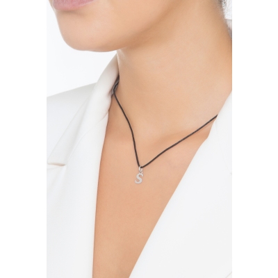 Pendant with initial letter S uppercase in 18k white gold