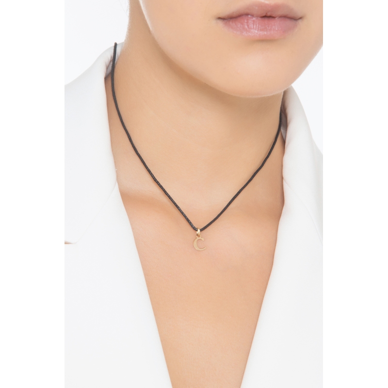 Pendant with initial letter C in uppercase in 18k yellow gold