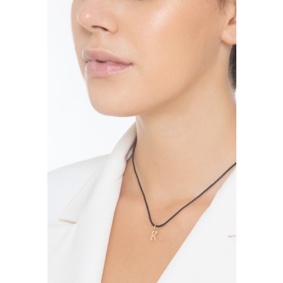 Pendant with initial letter E  in uppercase in 18k yellow gold