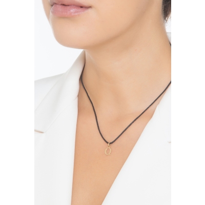 Pendant with initial letter Q in uppercase in 18k yellow gold