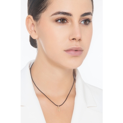 Pendant with initial letter R in uppercase in 18k yellow gold