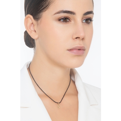 Pendant with initial letter S in uppercase in 18k yellow gold