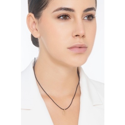 Pendant with initial letter U in uppercase in 18k yellow gold