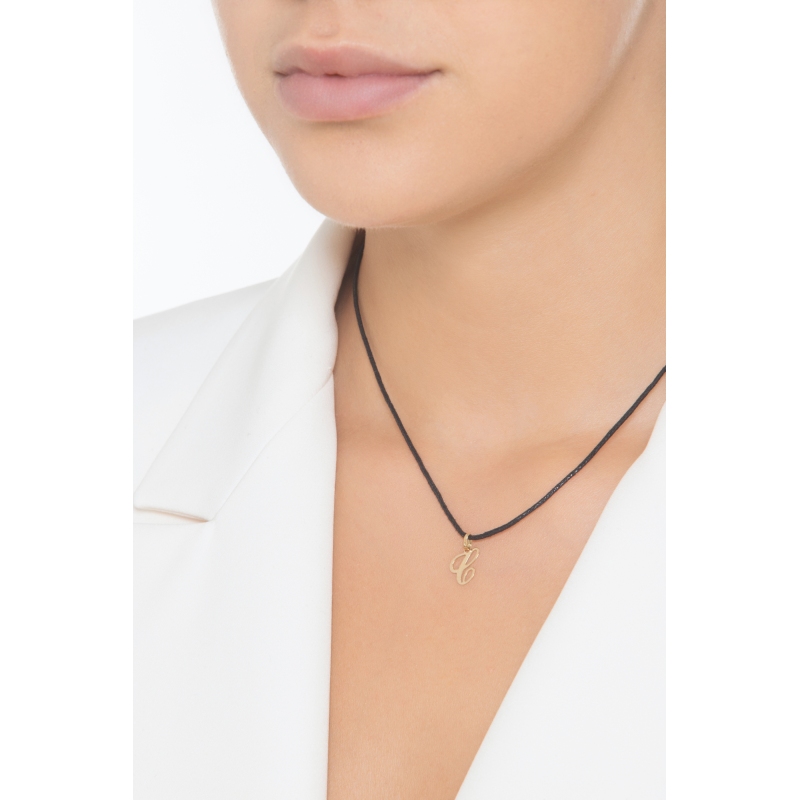 Pendant with initial letter C in italic in 18k yellow gold Pendant with initial letter C in italic in 18k yellow gold