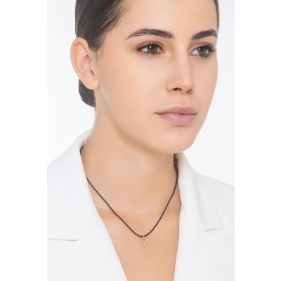 Pendant with initial letter D in italic in 18k yellow gold