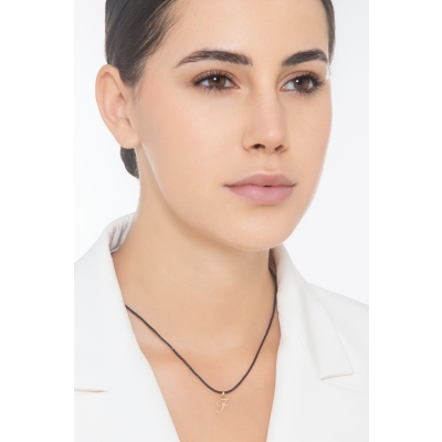 Pendant with initial letter F in italic in 18k yellow gold