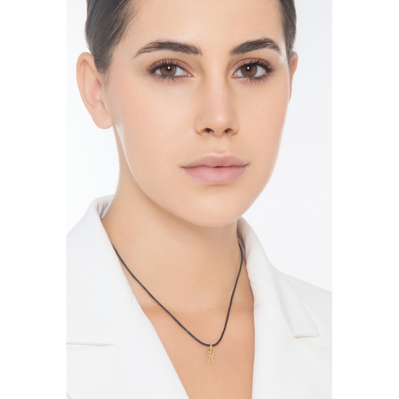 Pendant with initial letter H in italic in 18k yellow gold Pendant with initial letter H in italic in 18k yellow gold