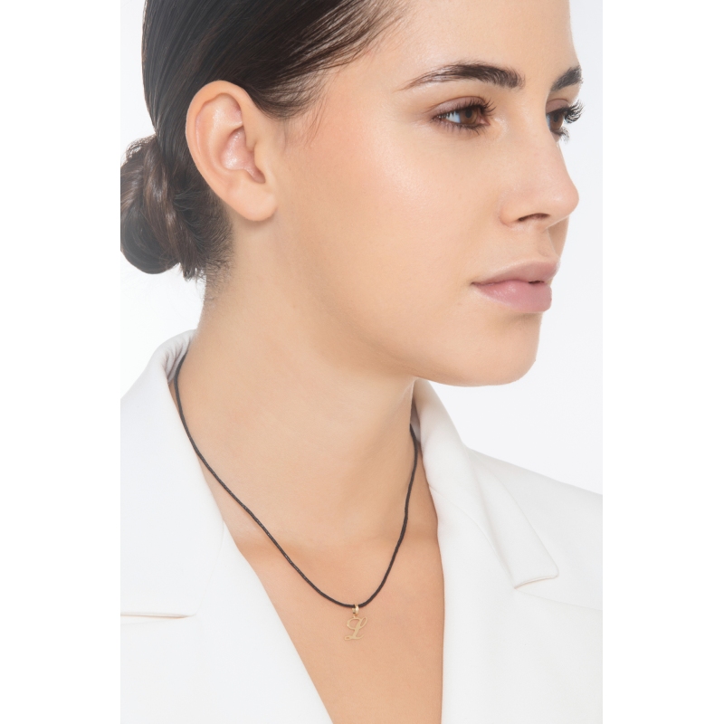 Pendant with initial letter L in italic in 18k yellow gold