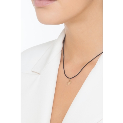 Pendant with initial letter P in italic in 18k yellow gold