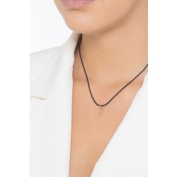 Pendant with initial letter Q in italic in 18k yellow gold 2