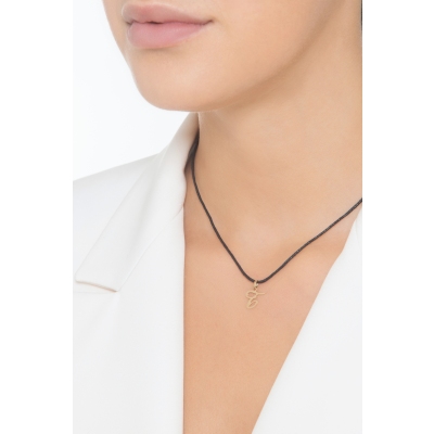 Pendant with initial letter in italic in 18k yellow gold
