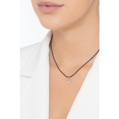 Pendant with initial letter W in italic in 18k yellow gold