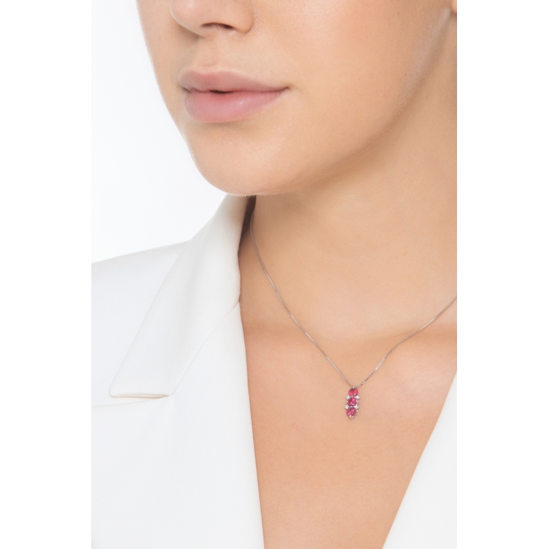 Necklace in 18k white gold with rubies and diamonds