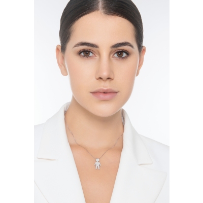750 white gold necklace with child pendant