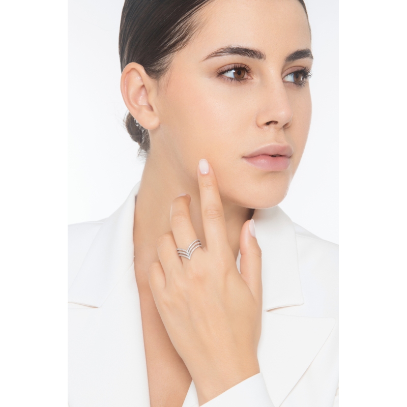 Three-row convergent ring with diamonds in white gold 18k