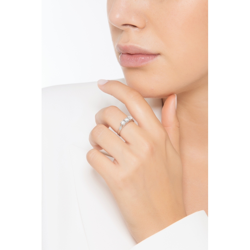 Trilogy Ring 18kt White Gold with Diamonds 0,75 ct Trilogy Ring 18kt White Gold with Diamonds 0,75 ct