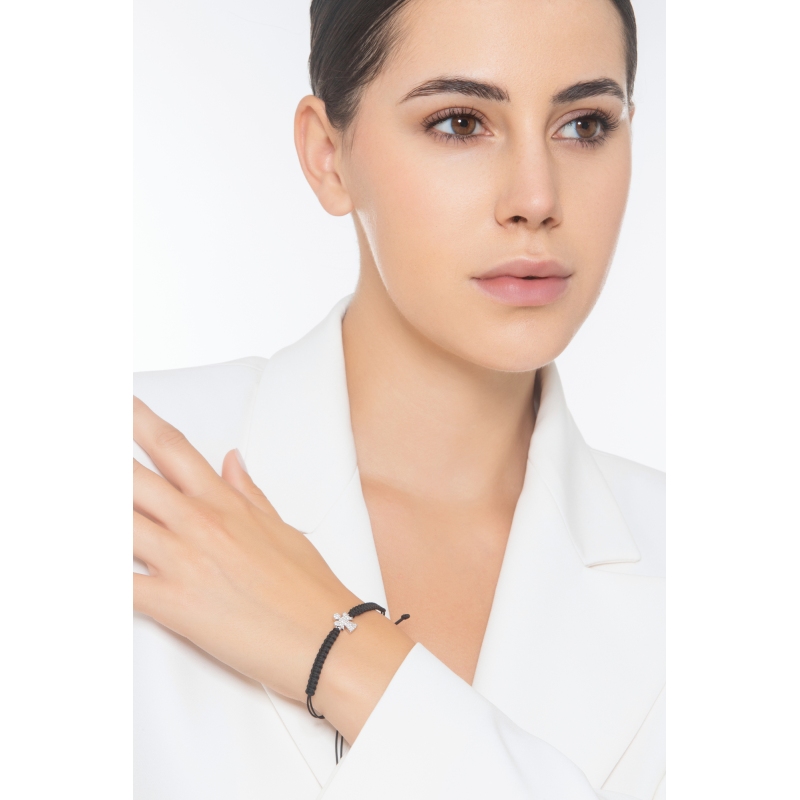 Bracelet with an angel in fabric white gold and diamonds