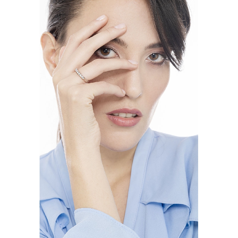 White gold 18k 7 diamond half eternity ring 0,25 ct White gold 18k 7 diamond half eternity ring 0,25 ct