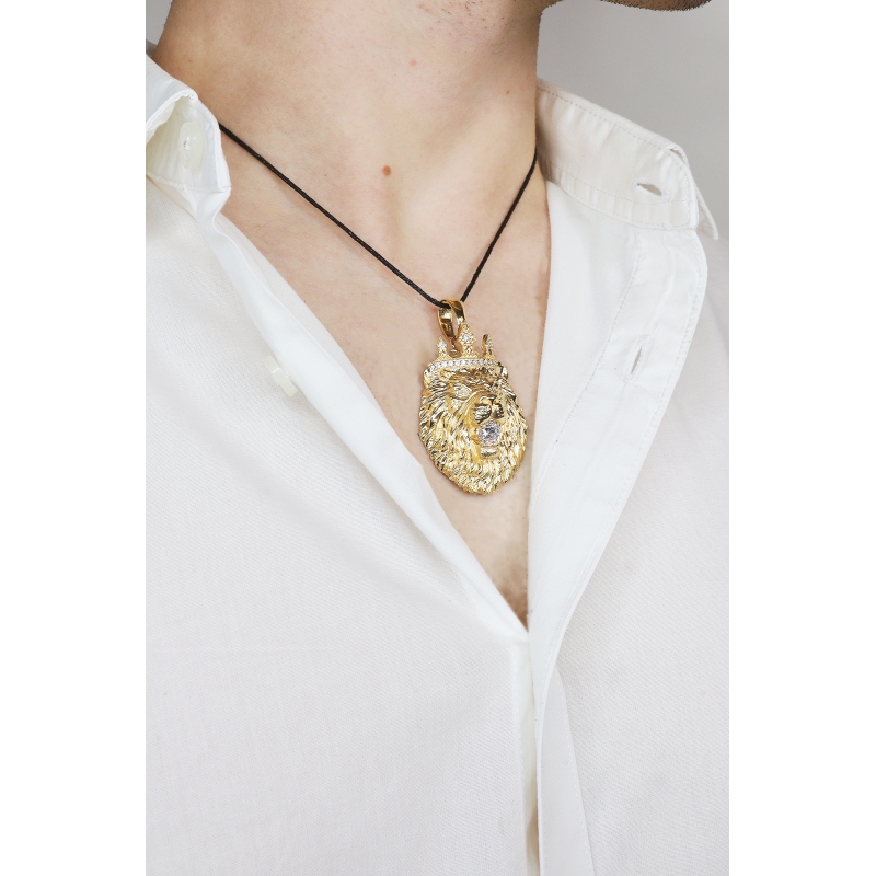 18k yellow gold lion pendant necklace 18k yellow gold lion pendant necklace