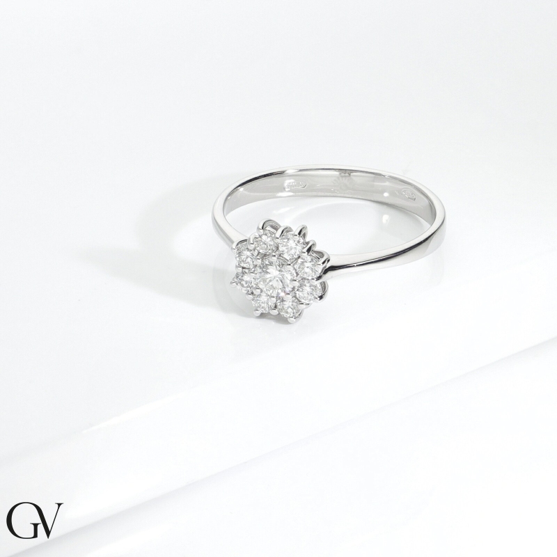 Halo flower ring in white gold 750 with diamonds Halo flower ring in white gold 750 with diamonds