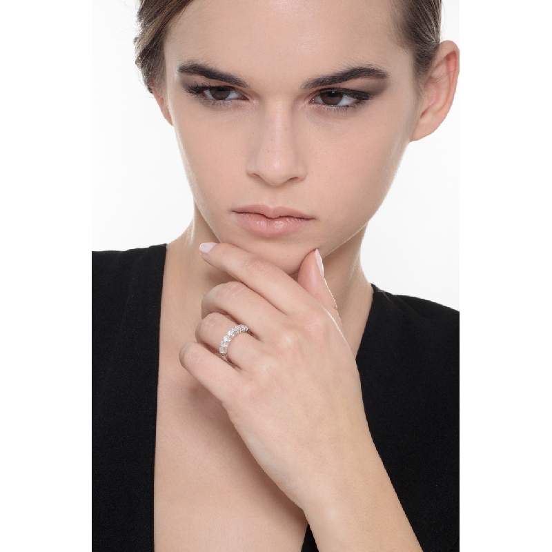 7 diamonds half eternity ring white gold 18k 1,20 ct 7 diamonds half eternity ring white gold 18k 1,20 ct