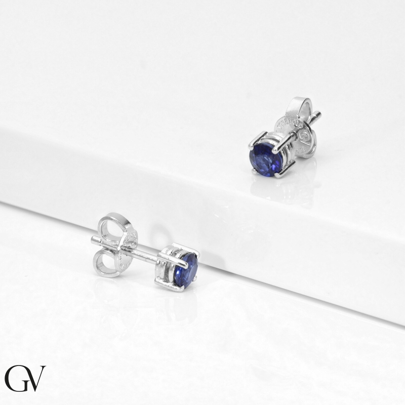 18k white gold blue sapphires studs 18k white gold blue sapphires studs