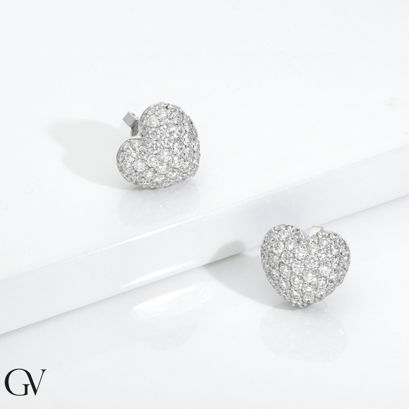 18k white gold pavè heart earrings with diamonds 