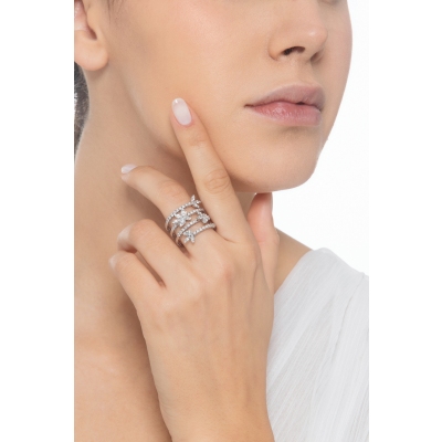 18k white gold spiral ring with diamonds