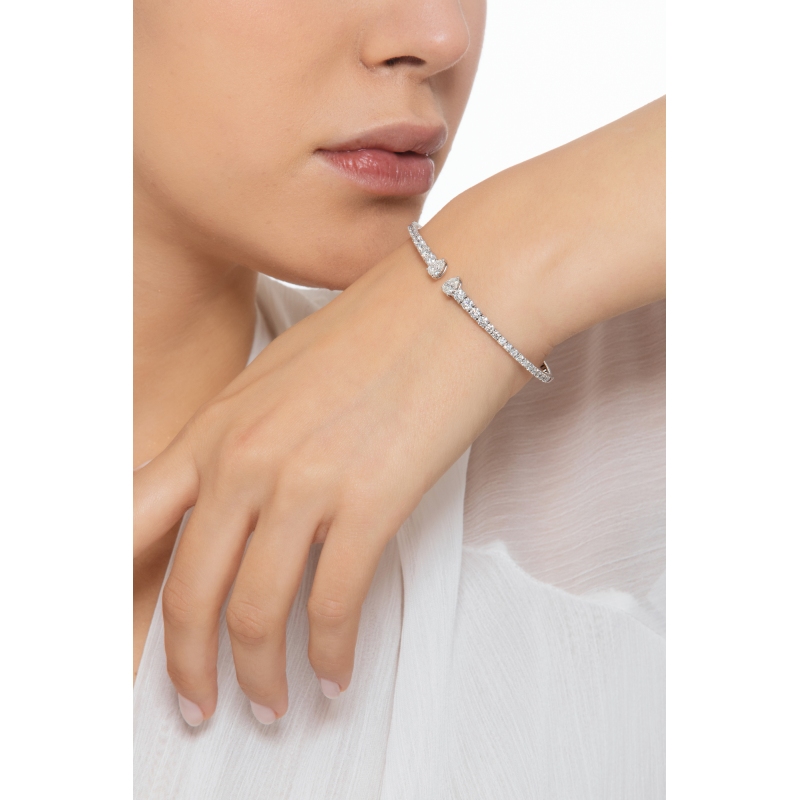18k white gold spring bracelet with graduated diamonds 18k white gold spring bracelet with graduated diamonds