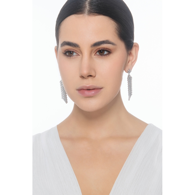 18k white gold earrings design with diamonds 18k white gold earrings design with diamonds