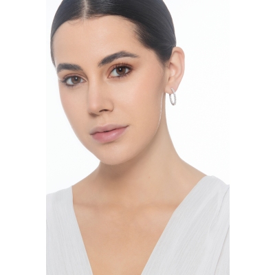 18k white gold oval diamond earrings