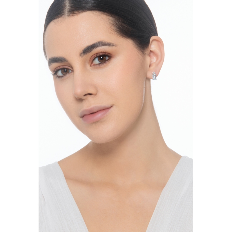 18k white gold aquamarine and diamonds earrings