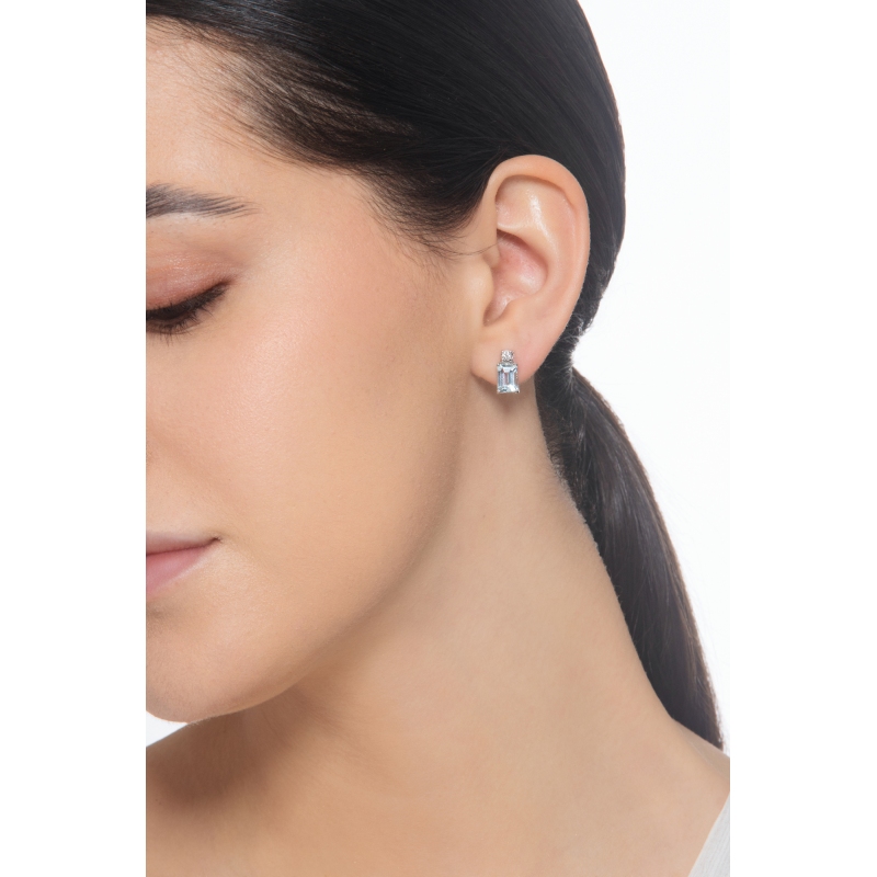 18k white gold aquamarine and diamonds earrings