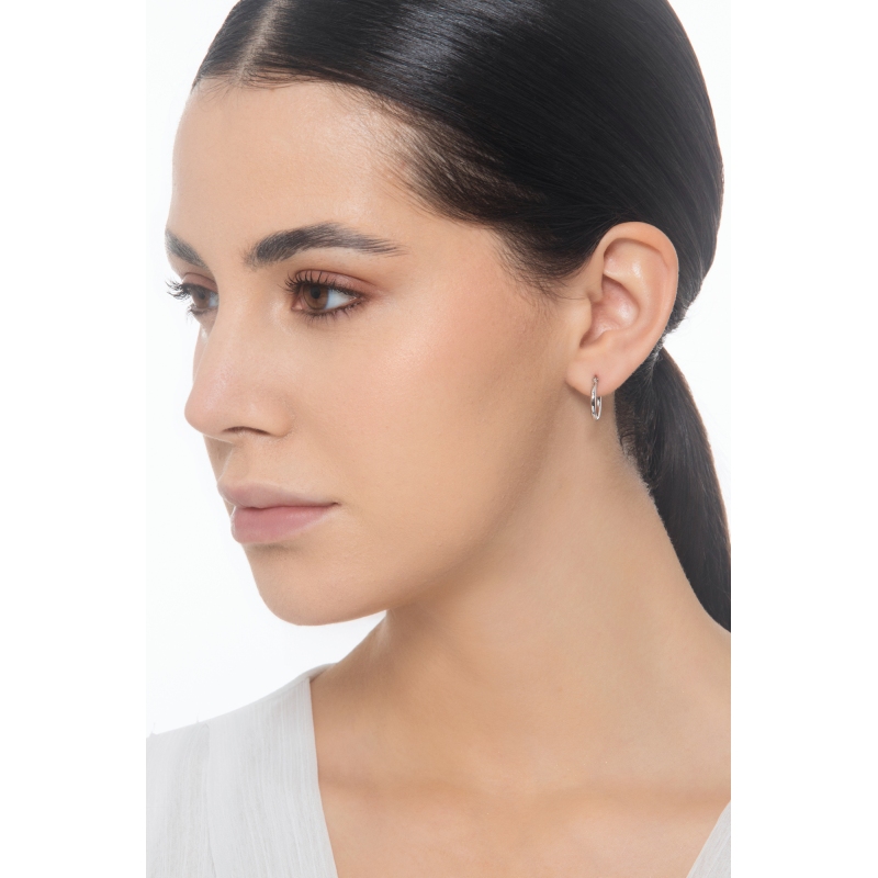 Single hoop earring in white gold 750 Single hoop earring in white gold 750