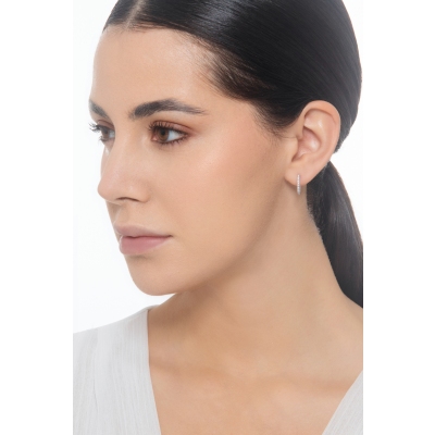 18k white gold signle oval hoop earring with diamonds